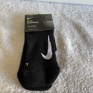 Brand New Nike Elite Cushioned Socks size 8-9.5